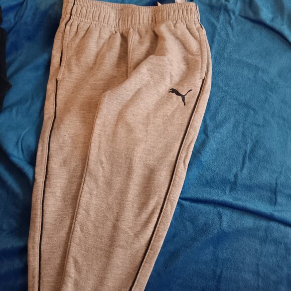 Puma boys hoodie and jogger set - Picture 2 of 4